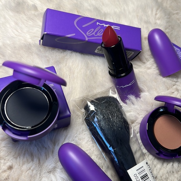 Selena Mac Collection - Picture 3 of 7